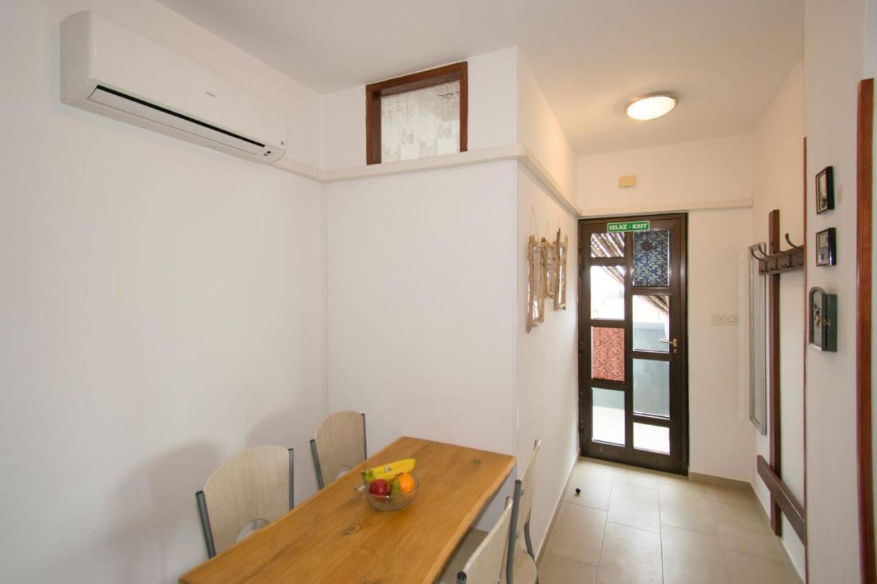 Apartman M In Premantura Buitenkant foto