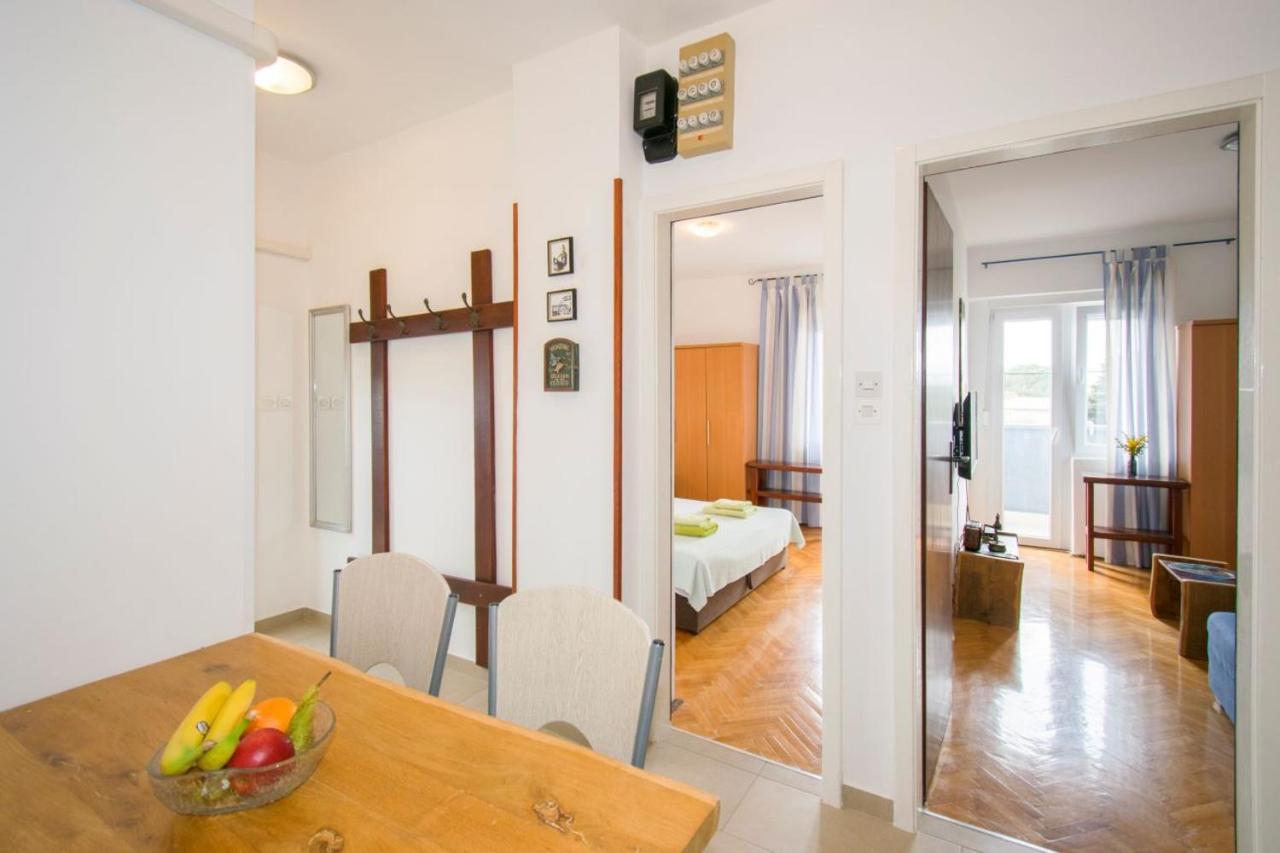 Apartman M In Premantura Buitenkant foto