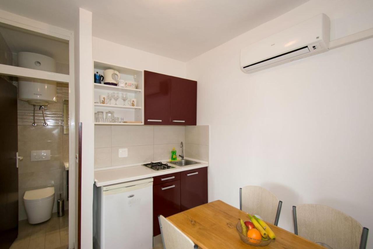 Apartman M In Premantura Buitenkant foto