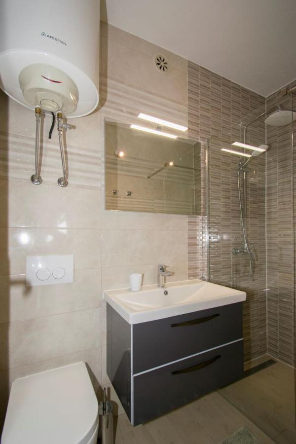 Apartman M In Premantura Buitenkant foto