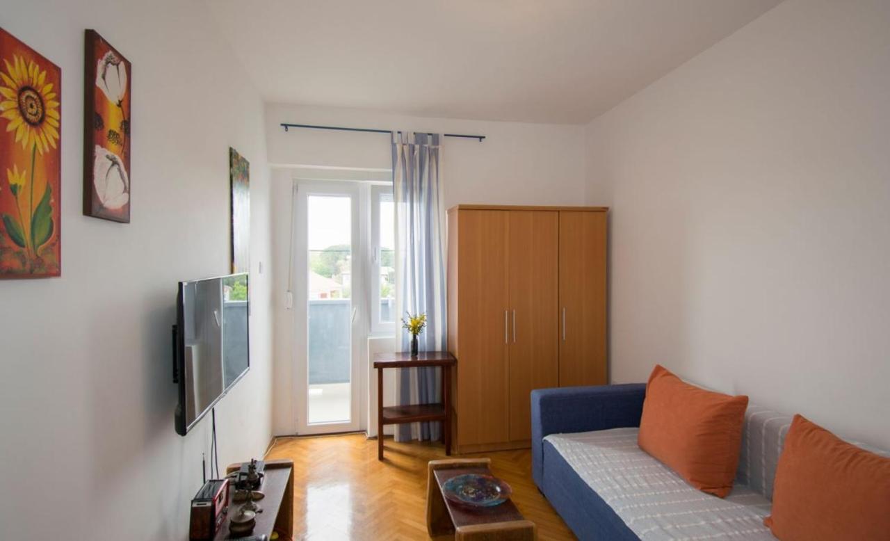 Apartman M In Premantura Buitenkant foto